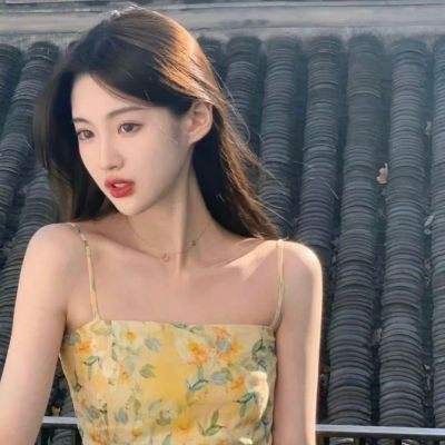 动漫女孩越野摩托